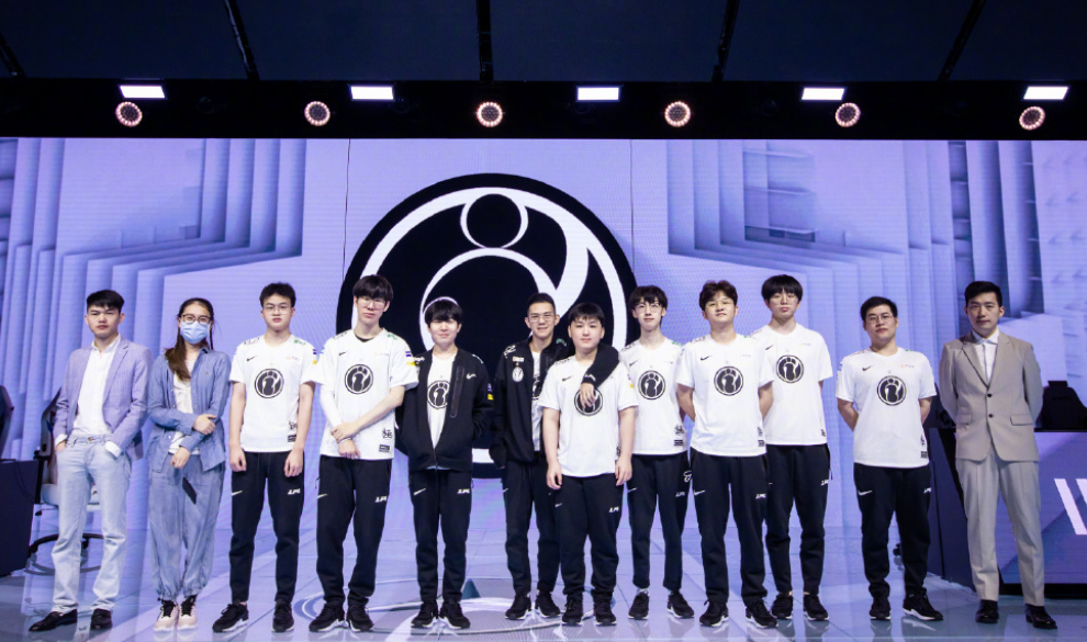 撞脸热议 撞脸热议